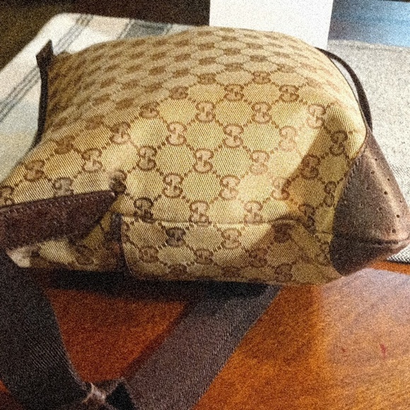 Authentic Gucci Beige and Brown Monogram Shoulder Bag - Picture 3 of 10